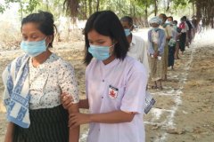 Coronavirus-Food-Donations-for-the-Villagers-in-Buram-100schools.org-3